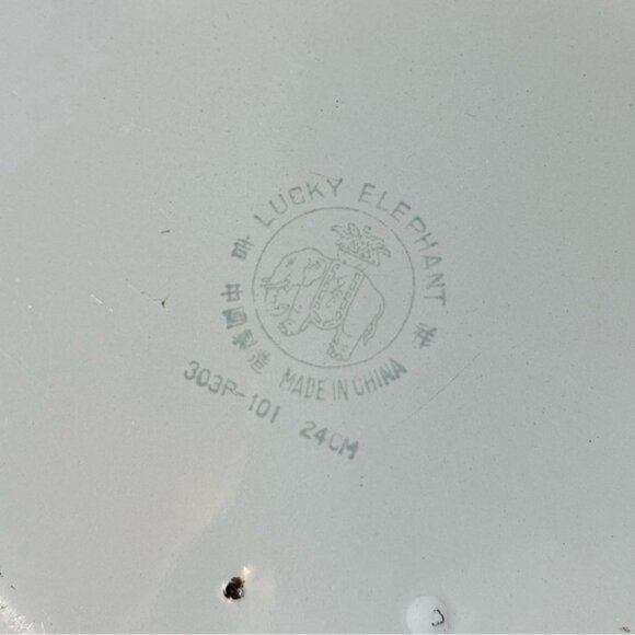 Vintage Lucky Elephant Chinese White Floral Enamel Casserole Rice Dish Pot w Lid - Picture 6 of 7